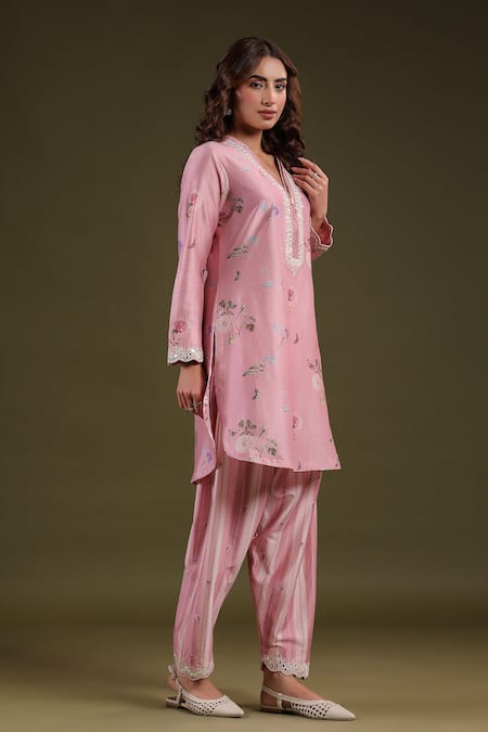 Label Niti Bothra_Pink Silk, Chanderi Lace Split V-neck Noor Zipper Kurta Set _Online_at_Aza_Fashions