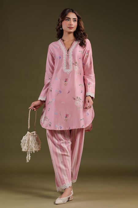 Shop_Label Niti Bothra_Pink Silk, Chanderi Lace Split V-neck Noor Zipper Kurta Set _Online_at_Aza_Fashions