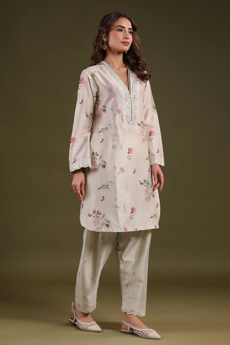 Shop_Label Niti Bothra_Ivory Silk, Chanderi Embroidery V-neck Floral Printed Kurta Set 