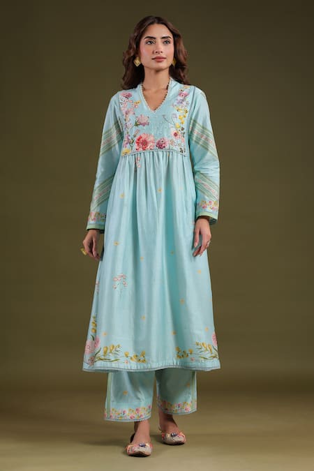 Label Niti Bothra Blue Silk, Chanderi Embroidery V-neck Printed Kurta Set 