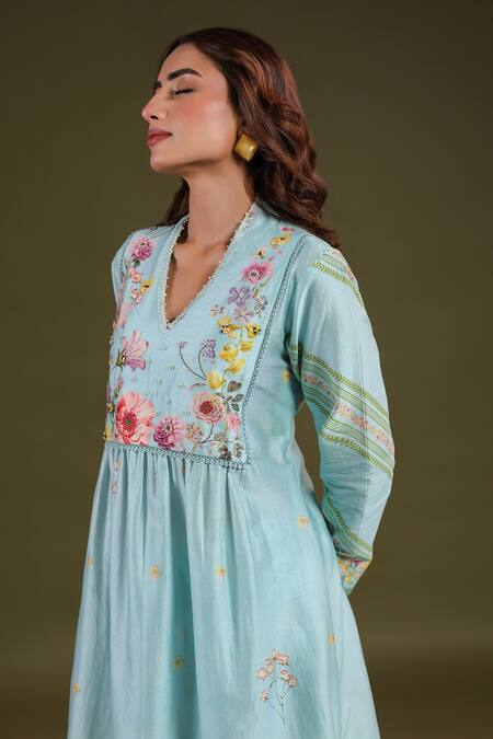 Shop_Label Niti Bothra_Blue Silk, Chanderi Embroidery V-neck Printed Kurta Set _Online_at_Aza_Fashions