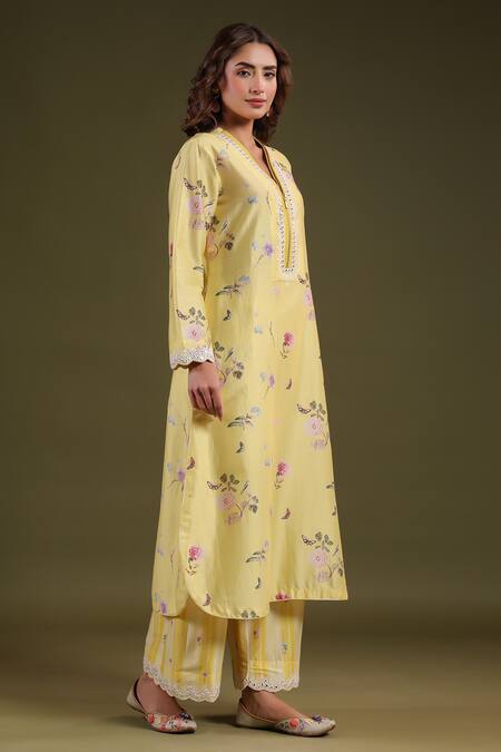 Buy_Label Niti Bothra_Yellow Silk, Chanderi Lace V-neck Printed Kurta Set _Online_at_Aza_Fashions