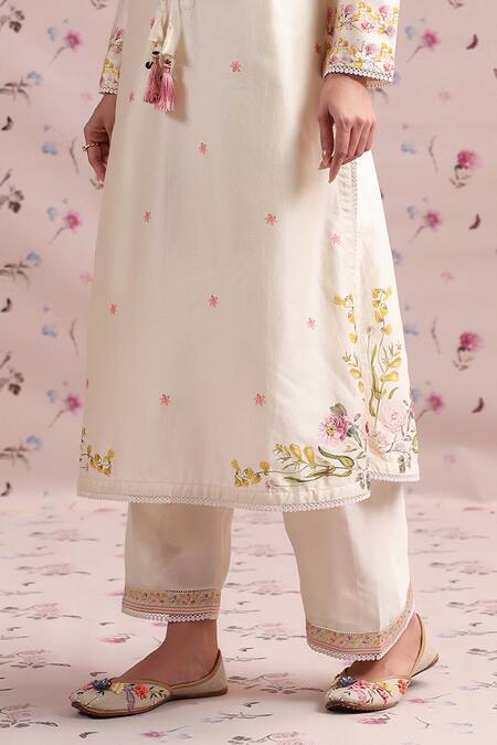 Buy Label Niti Bothra Ivory Silk, Chanderi Tassels Round Neck Printed Straight Kurta Set Online at Aza Fashions Buy_Label Niti Bothra_Ivory Silk, Chanderi Tassels Round Neck Printed Straight Kurta Set _Online_at_Aza_Fashions