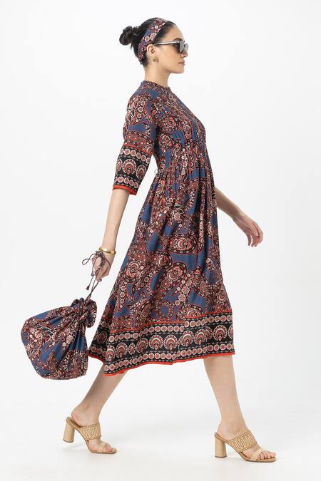 SOBARIKO Blue Linen Round Neck Deniz Pleated Midi Dress Online at Aza Fashions SOBARIKO_Blue Linen Round Neck Deniz Pleated Midi Dress _Online_at_Aza_Fashions