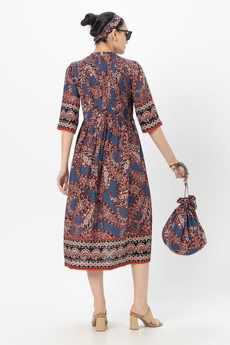 Shop SOBARIKO Blue Linen Round Neck Deniz Pleated Midi Dress at Aza Fashions Shop_SOBARIKO_Blue Linen Round Neck Deniz Pleated Midi Dress _at_Aza_Fashions