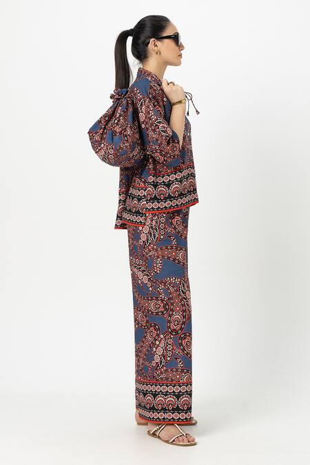 Buy SOBARIKO Blue Linen Collared Deniz Co-ord Set Online at Aza Fashions Buy_SOBARIKO_Blue Linen Collared Deniz Co-ord Set _Online_at_Aza_Fashions