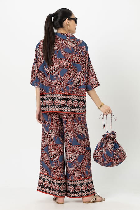 Shop SOBARIKO Blue Linen Collared Deniz Co-ord Set at Aza Fashions Shop_SOBARIKO_Blue Linen Collared Deniz Co-ord Set _at_Aza_Fashions