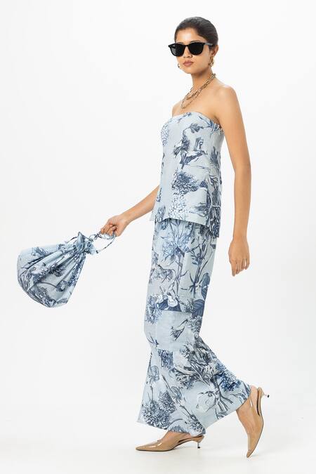 SOBARIKO Blue Linen Bandeau Neck Floral Print Strapless Co-ord Set Online at Aza Fashions SOBARIKO_Blue Linen Bandeau Neck Floral Print Strapless Co-ord Set _Online_at_Aza_Fashions