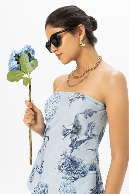 Shop SOBARIKO Blue Linen Bandeau Neck Floral Print Strapless Co-ord Set Online at Aza Fashions Shop_SOBARIKO_Blue Linen Bandeau Neck Floral Print Strapless Co-ord Set _Online_at_Aza_Fashions