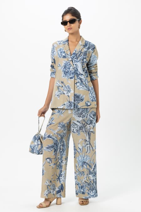Sobariko Blue Linen Floral Print Blazer And Pant Set 