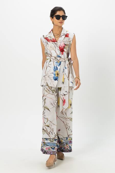 Shop_SOBARIKO_White Linen Collared Floral Print Jacket Pant Set _Online_at_Aza_Fashions
