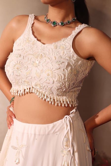 Buy_Tarini Vij_White Georgette Beads, Pearls, Sequins, Embroidery Round Neck Lehenga Set _Online_at_Aza_Fashions