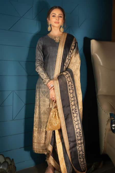 A Clutch Story Gold Sequins Embroidered Potli 
