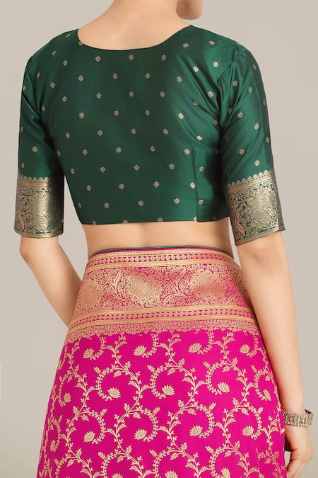 Buy Naintara Bajaj Rose Gold Tassels, Zari V-neck Rani Pink Banarasi Silk Saree Set Buy_Naintara Bajaj_Rose Gold Tassels, Zari V-neck Rani Pink Banarasi Silk Saree Set