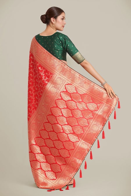 Shop Naintara Bajaj Red Brocade, Silk Tassels V-neck Banarasi Saree And Blouse Set at Aza Fashions Shop_Naintara Bajaj_Red Brocade, Silk Tassels V-neck Banarasi Saree And Blouse Set _at_Aza_Fashions