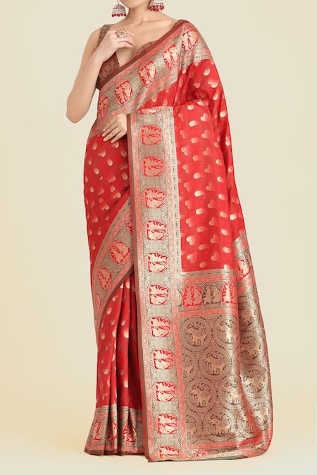 Buy Naintara Bajaj Red Brocade, Silk Zari V-neck Banarasi Saree Set Online at Aza Fashions Buy_Naintara Bajaj_Red Brocade, Silk Zari V-neck Banarasi Saree Set _Online_at_Aza_Fashions