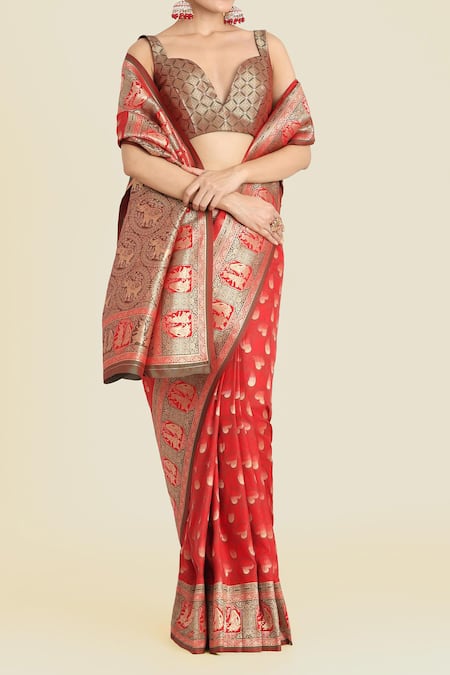 Shop Naintara Bajaj Red Brocade, Silk Zari V-neck Banarasi Saree Set Online at Aza Fashions Shop_Naintara Bajaj_Red Brocade, Silk Zari V-neck Banarasi Saree Set _Online_at_Aza_Fashions