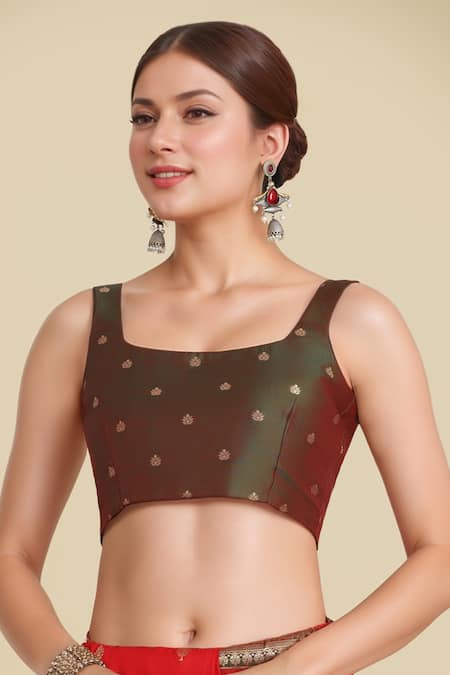 Shop Naintara Bajaj Red Zari, Embroidery Square Neck Banarasi Silk Saree Set Shop_Naintara Bajaj_Red Zari, Embroidery Square Neck Banarasi Silk Saree Set