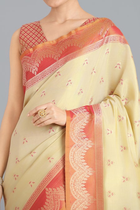 Buy Naintara Bajaj Cream Embroidery V-neck Banarasi Tissue Silk Saree Set Online at Aza Fashions Buy_Naintara Bajaj_Cream Embroidery V-neck Banarasi Tissue Silk Saree Set _Online_at_Aza_Fashions