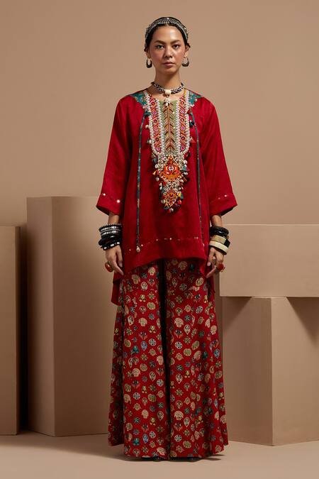 Shop Aseem Kapoor Maroon Crepe Beads Round Neck Resham Embroidered Kurta Set Online at Aza Fashions Shop_Aseem Kapoor_Maroon Crepe Beads Round Neck Resham Embroidered Kurta Set _Online_at_Aza_Fashions