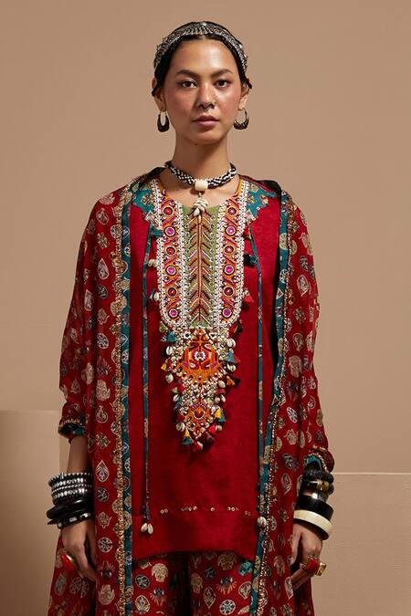 Shop Aseem Kapoor Maroon Crepe, Silk Beads Round Neck Resham Embroidered Kurta Set Online at Aza Fashions Shop_Aseem Kapoor_Maroon Crepe, Silk Beads Round Neck Resham Embroidered Kurta Set _Online_at_Aza_Fashions