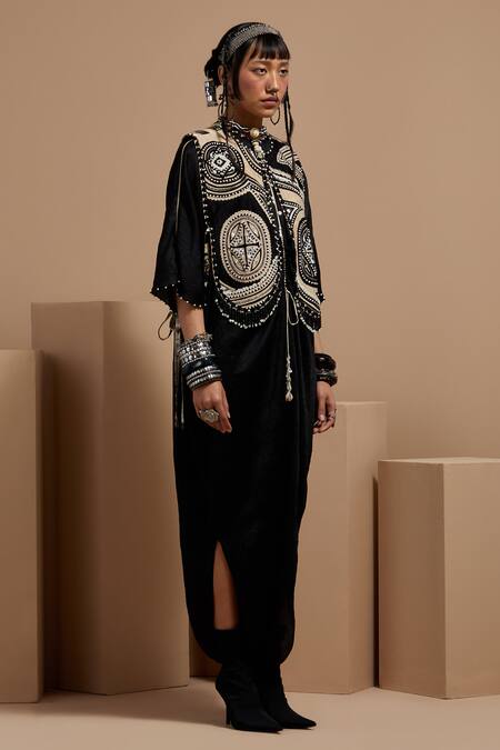Shop Aseem Kapoor Black Beads Collared Resham Embroidered Gilet Set Online at Aza Fashions Shop_Aseem Kapoor_Black Beads Collared Resham Embroidered Gilet Set _Online_at_Aza_Fashions