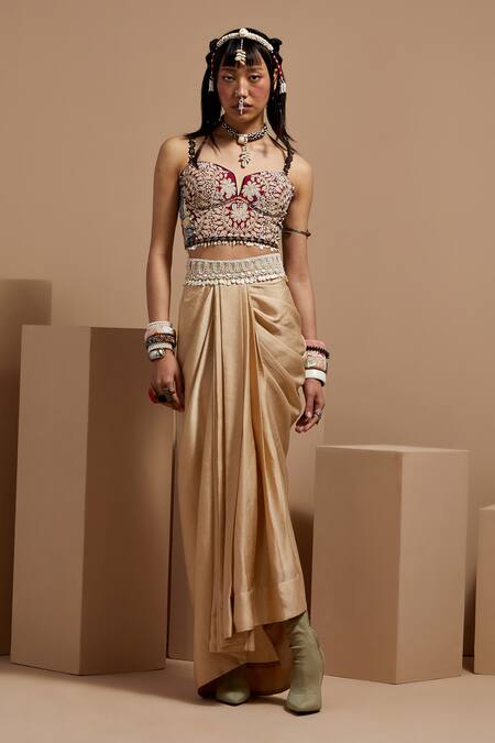 Aseem Kapoor Pink Silk Tassels Sweetheart Neck Shocking Embroidered Corset Blouse Online at Aza Fashions Aseem Kapoor_Pink Silk Tassels Sweetheart Neck Shocking Embroidered Corset Blouse _Online_at_Aza_Fashions