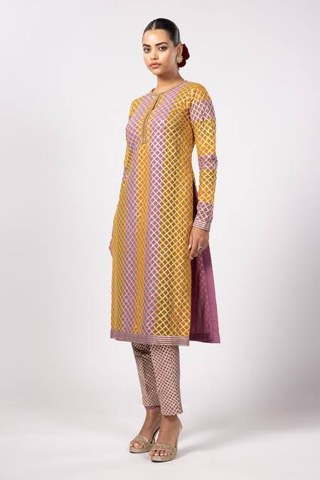 Vvani By Vani Vats_Multi Color Georgette Gota Patti Round Multicolor Kurta Set With Straight Pants _Online_at_Aza_Fashions