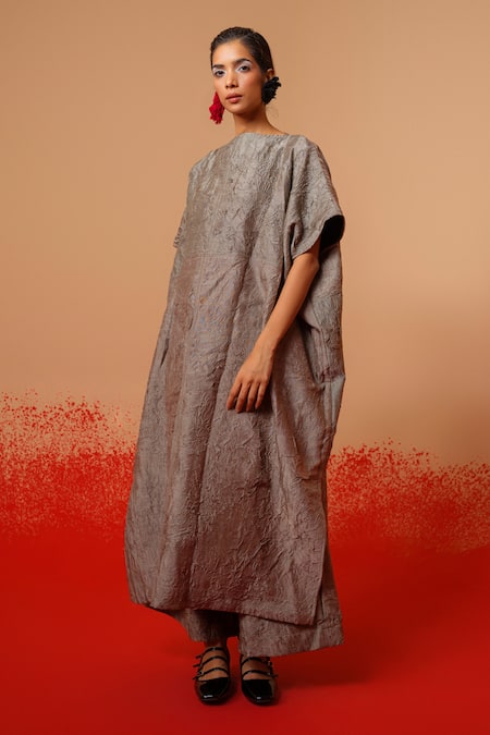 Stoique Gray Silk Round Neck Grey Mysore Long Kurta Online at Aza Fashions Stoique_Gray Silk Round Neck Grey Mysore Long Kurta _Online_at_Aza_Fashions