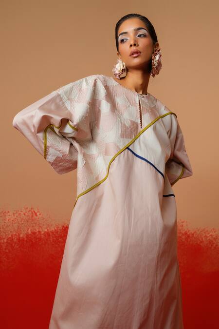 Buy Stoique Pink Cotton Embroidery Round Neck Designer Long Kurta Online at Aza Fashions Buy_Stoique_Pink Cotton Embroidery Round Neck Designer Long Kurta _Online_at_Aza_Fashions