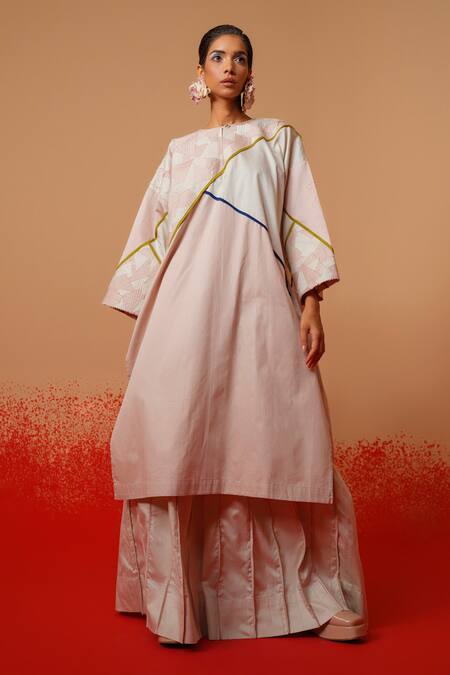 Shop Stoique Pink Cotton Embroidery Round Neck Designer Long Kurta Online at Aza Fashions Shop_Stoique_Pink Cotton Embroidery Round Neck Designer Long Kurta _Online_at_Aza_Fashions