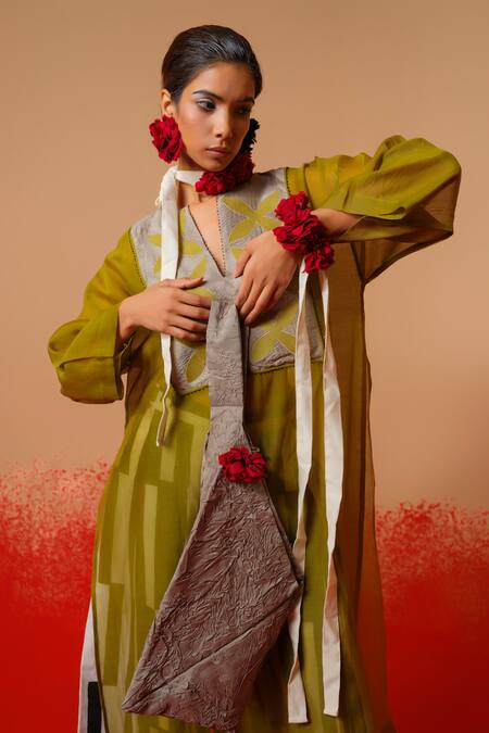 Stoique Green Cotton, Chanderi Embroidery V-neck Moss Designer Kurta at Aza Fashions Stoique_Green Cotton, Chanderi Embroidery V-neck Moss Designer Kurta _at_Aza_Fashions