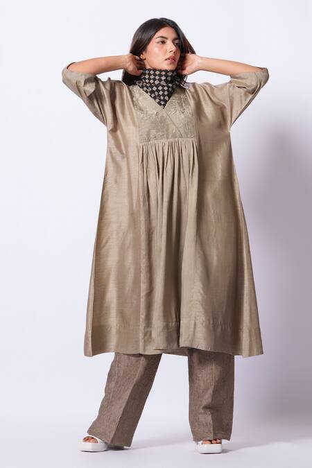 Shop_Stoique_Gray Muslin, Silk Embroidery V-neck Designer Grey Mysore Kurta _Online_at_Aza_Fashions