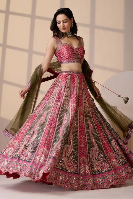Shop Chaashni By Maansi And Ketan Pink Silk, Net Sequins, Stones, Embroidery Sweetheart Neck Lehenga Set Online at Aza Fashions Shop_Chaashni By Maansi And Ketan_Pink Silk, Net Sequins, Stones, Embroidery Sweetheart Neck Lehenga Set _Online_at_Aza_Fashions