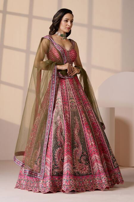 Chaashni By Maansi And Ketan Pink Silk, Net Sequins, Stones, Embroidery Sweetheart Neck Lehenga Set at Aza Fashions Chaashni By Maansi And Ketan_Pink Silk, Net Sequins, Stones, Embroidery Sweetheart Neck Lehenga Set _at_Aza_Fashions
