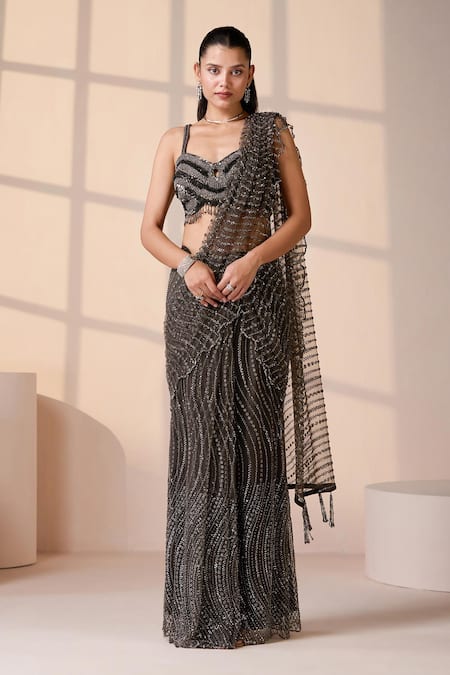 Chaashni by Maansi and Ketan Designer Green Pre-Draped Saree Set 
