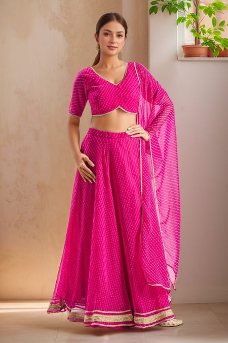 Buy_Naintara Bajaj_Pink Georgette Lace V-neck Leheriya Embellished Lehenga Set 