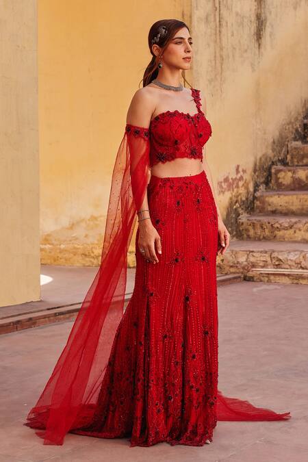 Label Moni K Red Chanderi, Net Sequins, Beads, Embroidery Designer Fusion Lehenga Set at Aza Fashions Label Moni K_Red Chanderi, Net Sequins, Beads, Embroidery Designer Fusion Lehenga Set _at_Aza_Fashions