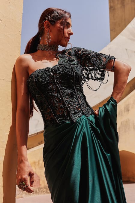 Buy Label Moni K Green Satin, Net Embroidery Sweetheart Neck Bottle Pre-draped Saree And Corset Buy_Label Moni K_Green Satin, Net Embroidery Sweetheart Neck Bottle Pre-draped Saree And Corset