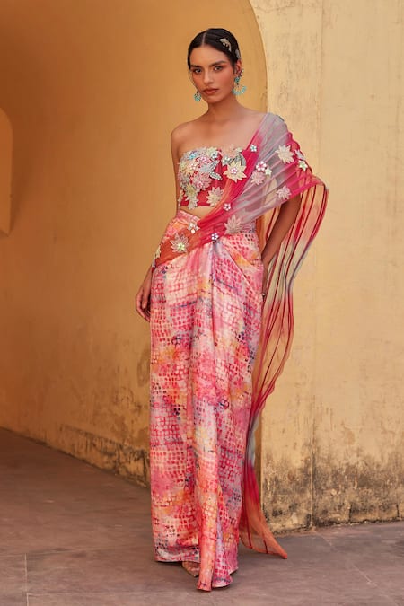 Label Moni K_Pink Organza, Georgette Applique, Sequins, Multi Color Fusion Style Kurta Set _Online_at_Aza_Fashions