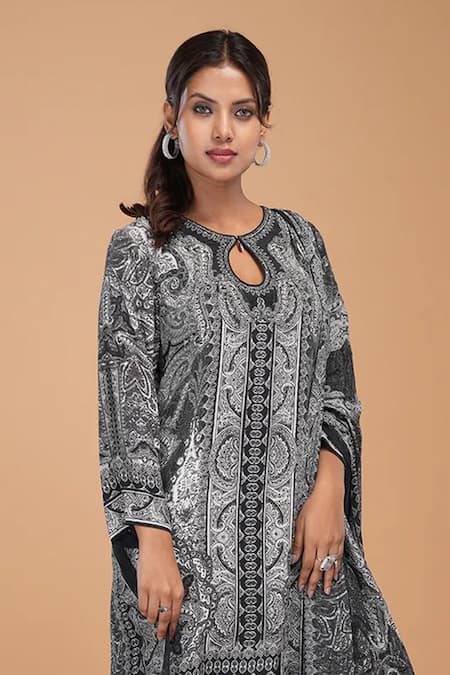 Shop Nirraamyaa Black Georgette, Viscose Rhinestones Keyhole Neck Embroidered Kurta Set Online at Aza Fashions Shop_Nirraamyaa_Black Georgette, Viscose Rhinestones Keyhole Neck Embroidered Kurta Set _Online_at_Aza_Fashions