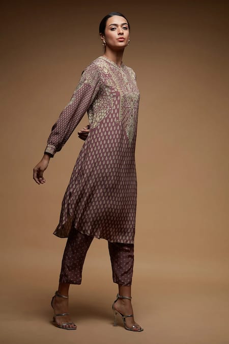 Shop_Nirraamyaa_Pink Bemberg Rhinestones Round Neck Designer Kurta Set With _Online_at_Aza_Fashions