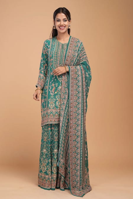 NIRRAAMYAA Green Georgette, Viscose Rhinestones Round Neck Bemberg Crepe Kurta Set 