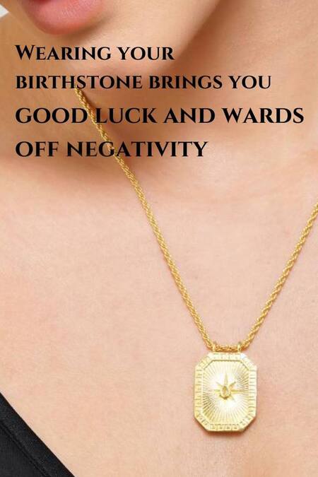 Shop Zariin Gold Plated Leo Zodiac Tablet Necklace With Peridot Shop_Zariin_Gold Plated Leo Zodiac Tablet Necklace With Peridot