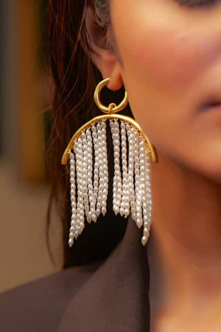 Zariin Gold Plated Pearls Zoned Statement Earrings 