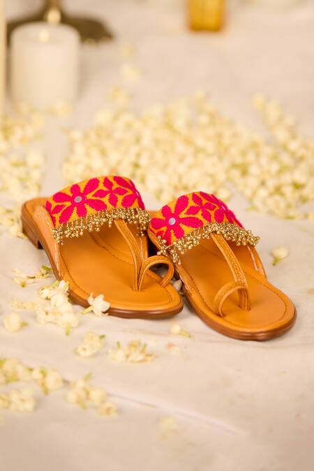 Buy_5elements_Mustard Designer Niyati Kolhapur Flats _Online_at_Aza_Fashions