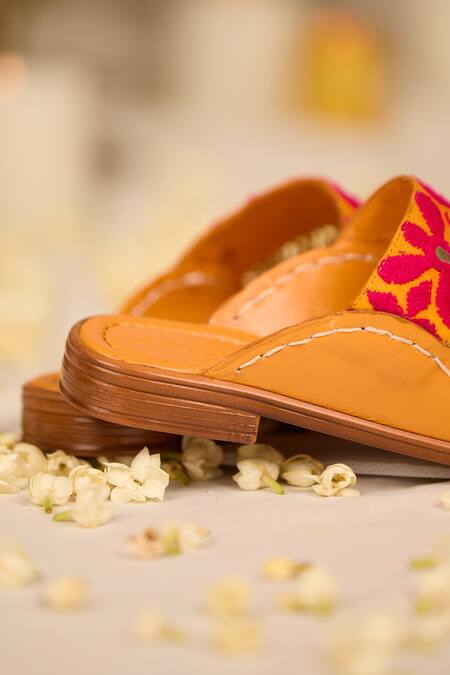 Shop_5elements_Mustard Designer Niyati Kolhapur Flats 