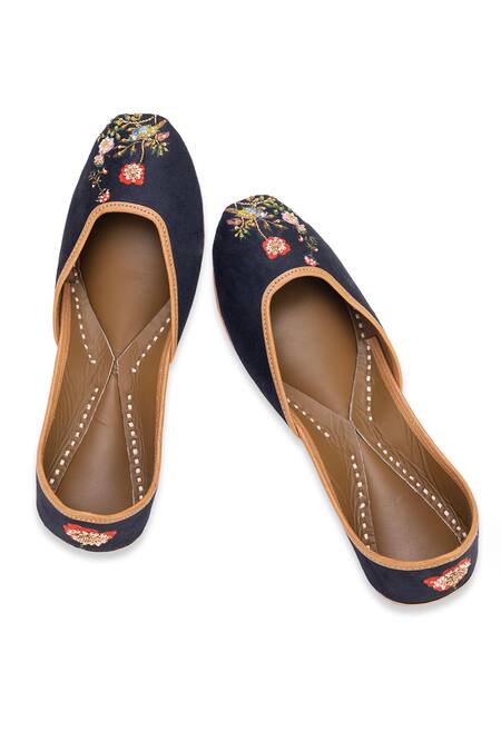 5elements_ Embroidered Naina Jutti _Online_at_Aza_Fashions