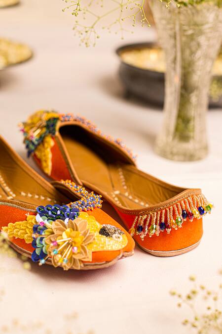 Buy 5elements Orange Mahiya Embellished Jutti Buy_5elements_Orange Mahiya Embellished Jutti