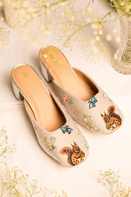Shop_5elements_Beige Embroidery Mule Heels 